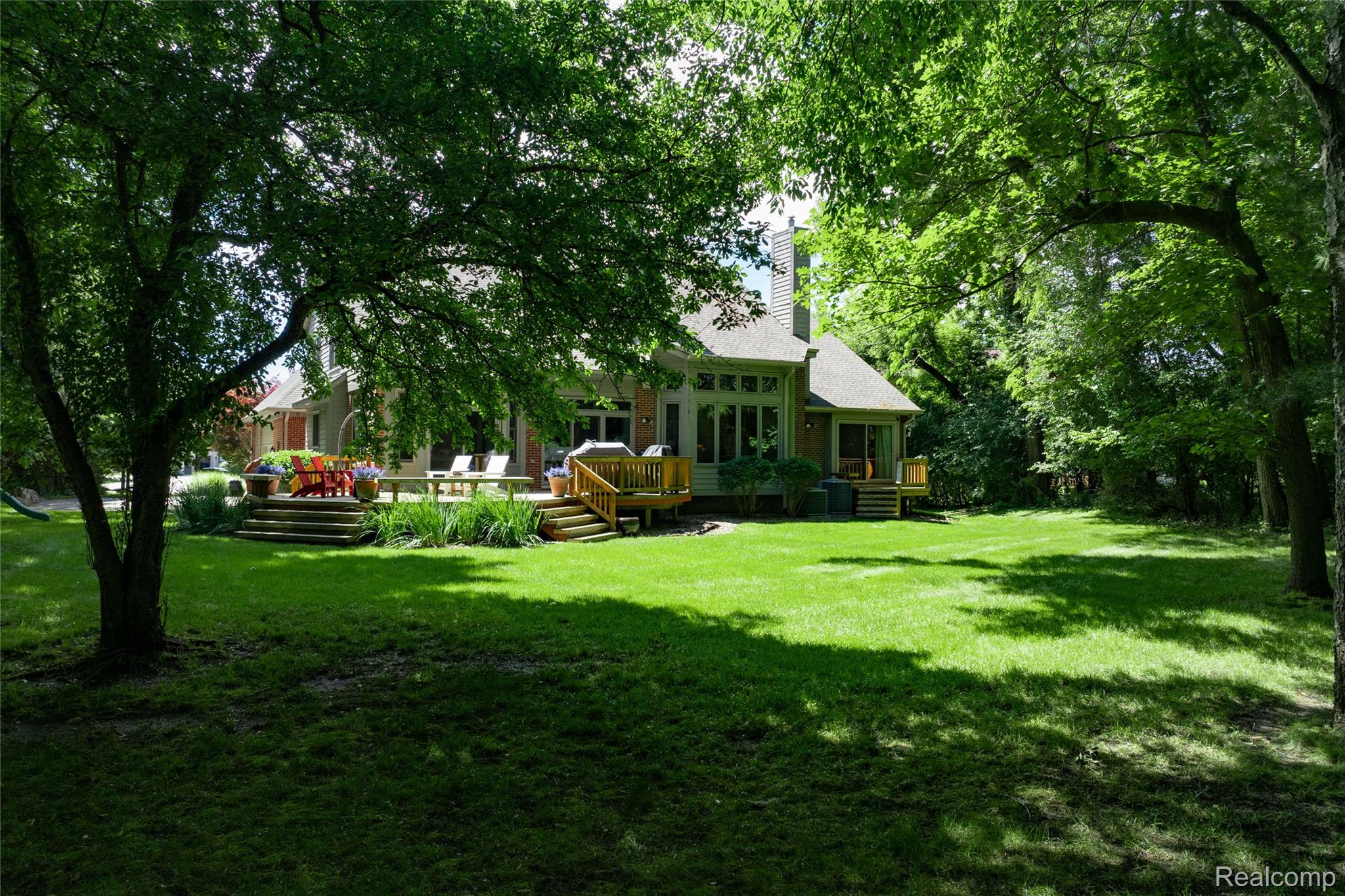 7422 Autumn Hill Drive