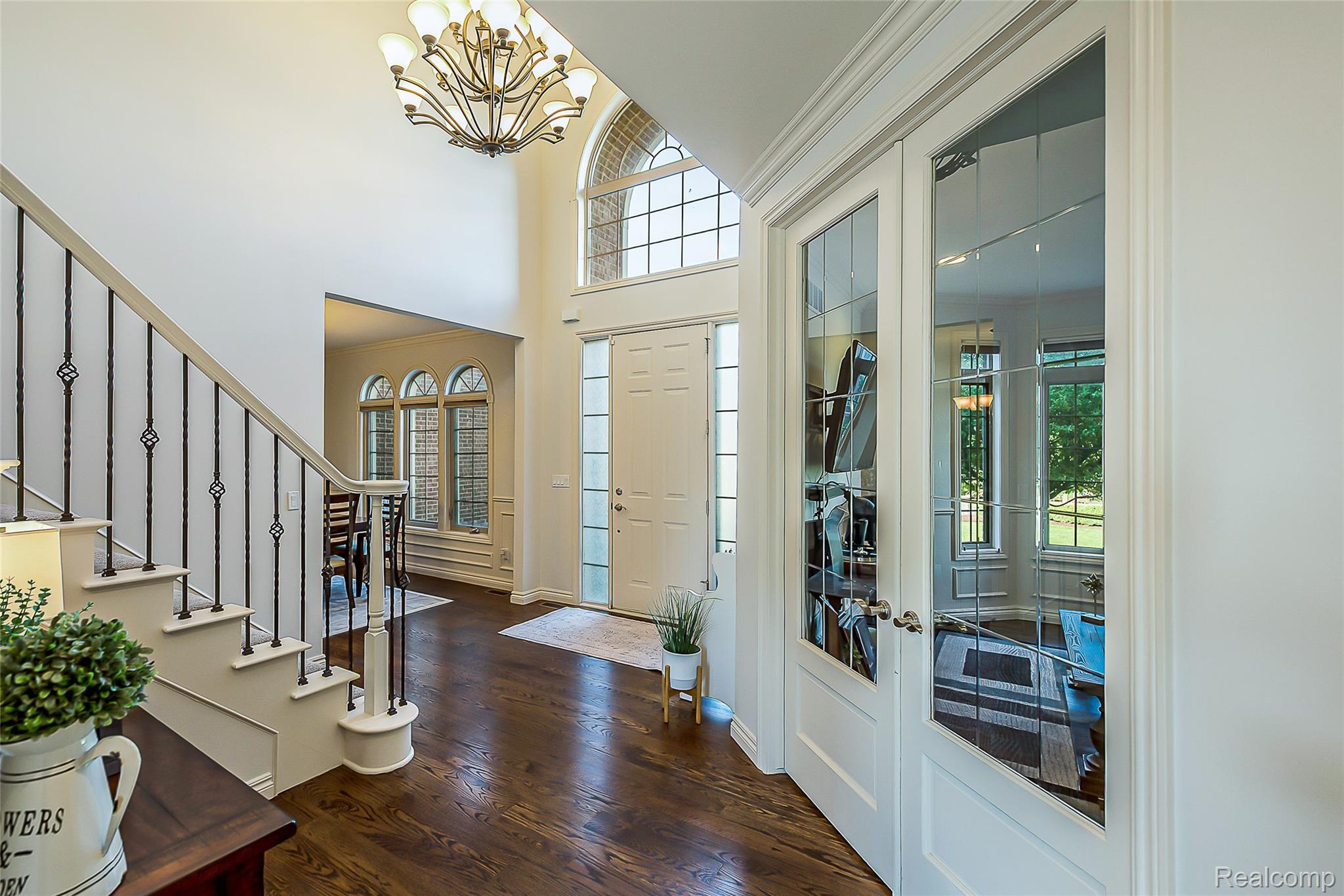 24935 Ravine Drive