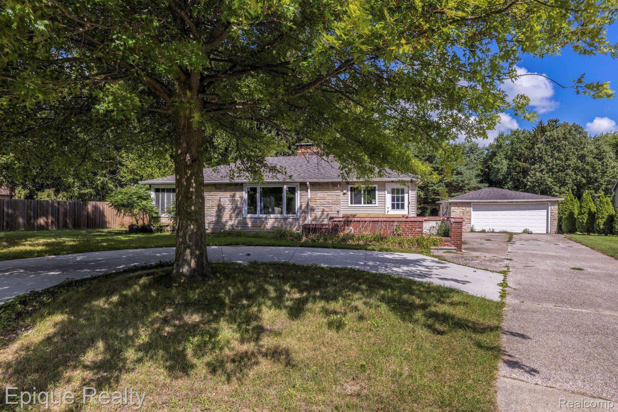 3174 N River Road, Fort Gratiot Charter Township MI Real Estate Listing