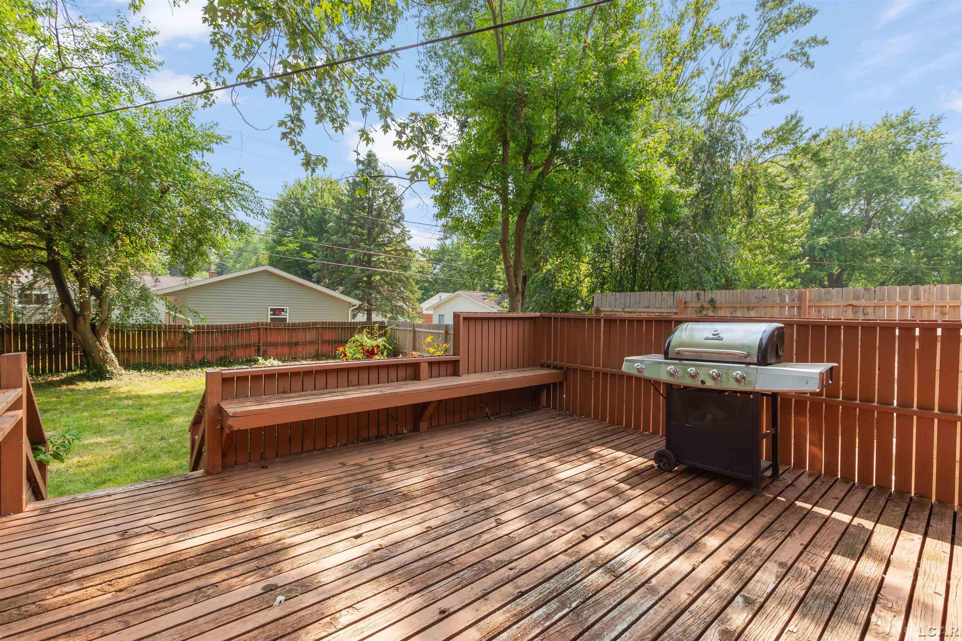 23 W Braman Avenue