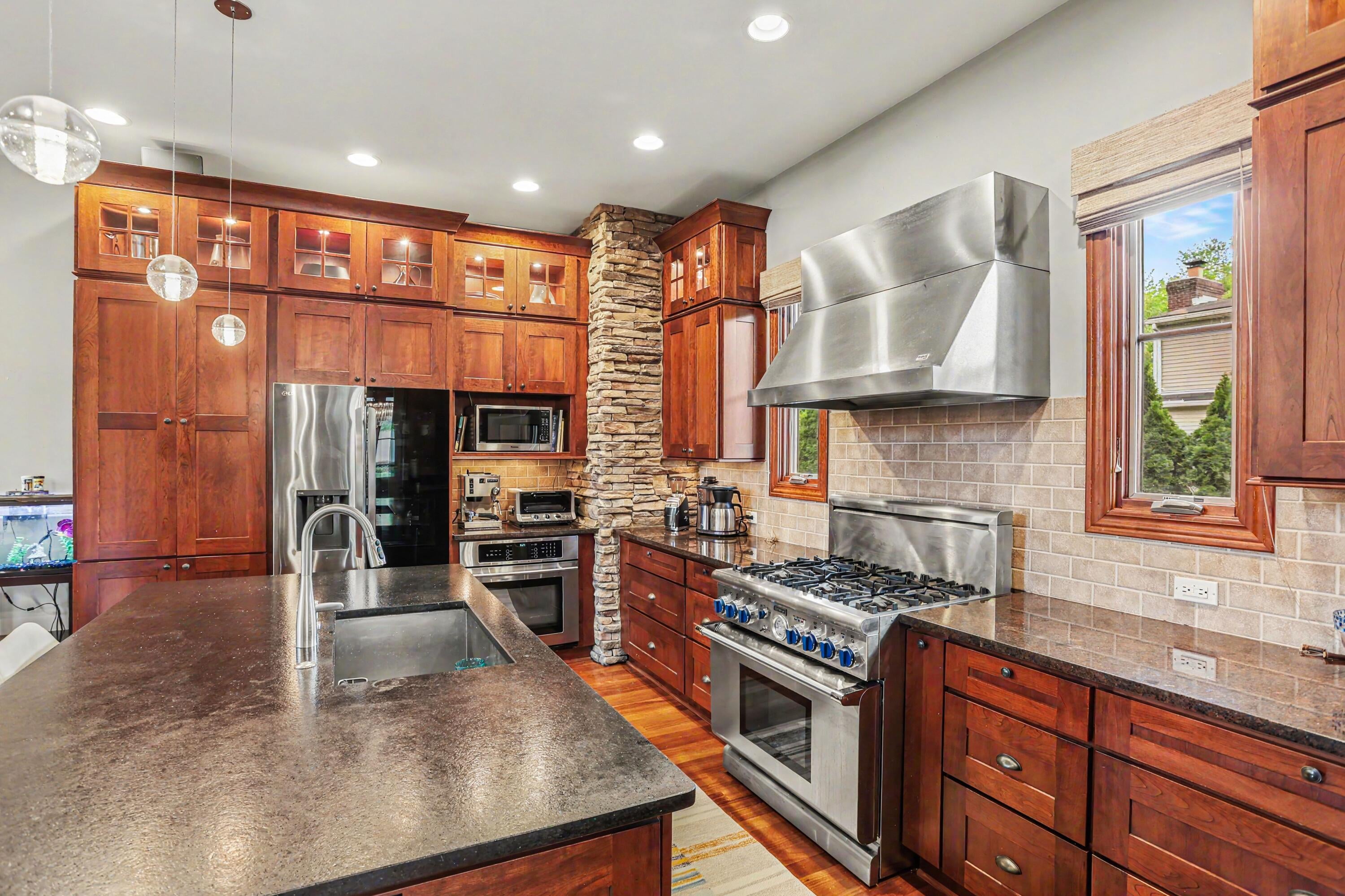 1523 Villa Road