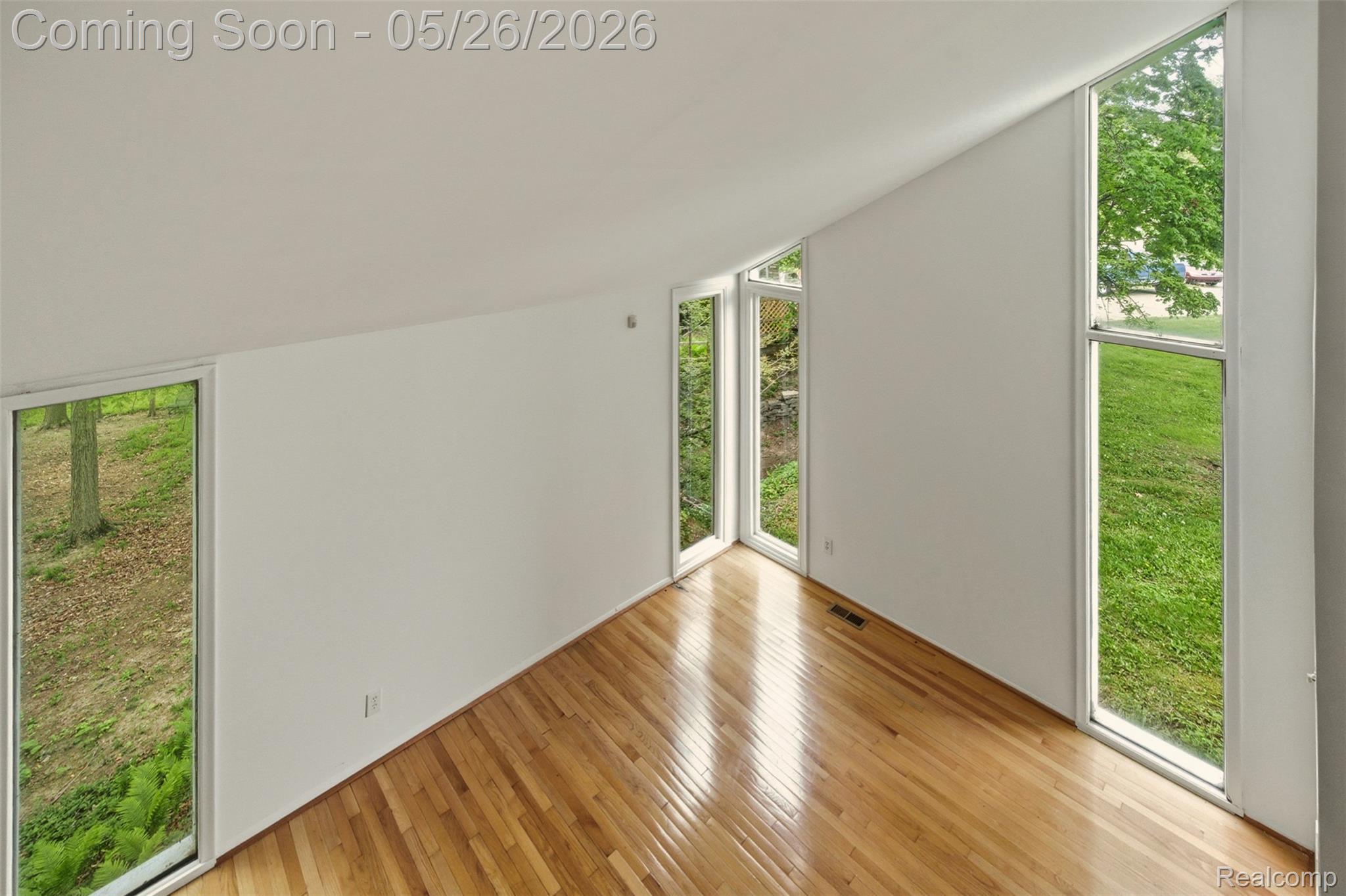 25201 Briarwyke Drive