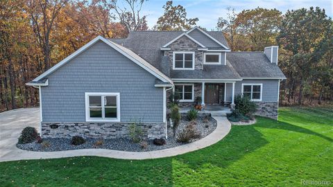 1281 Victoria Lane Fenton Charter Township MI 48430
