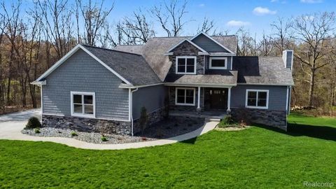 1281 Victoria Lane Fenton Charter Township MI 48430