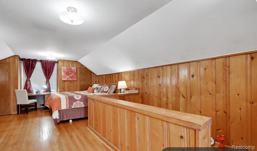 1460 E Chesterfield Street E