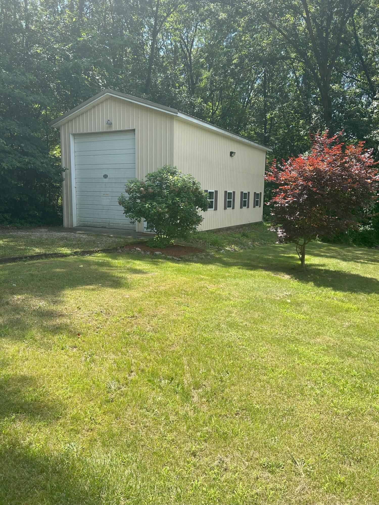 155 Lakeway Drive Drive