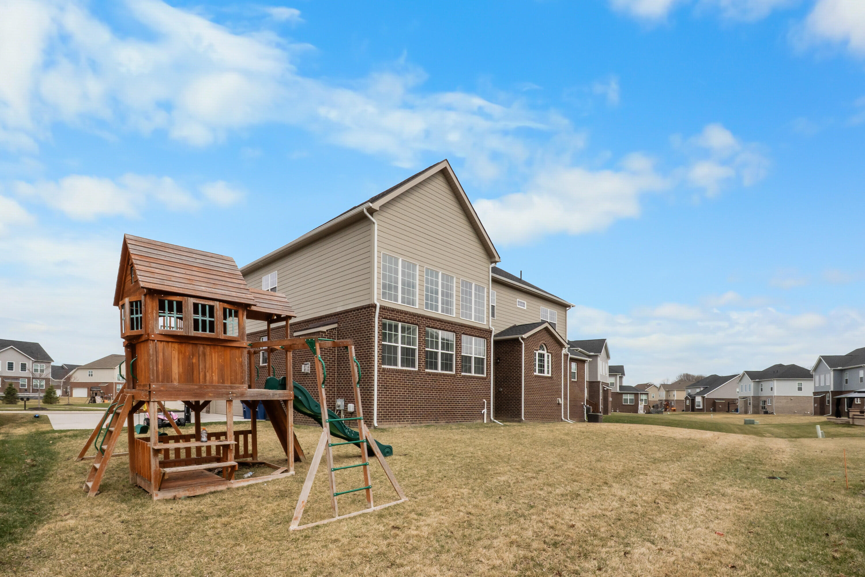 51083 Meadowlands Lane