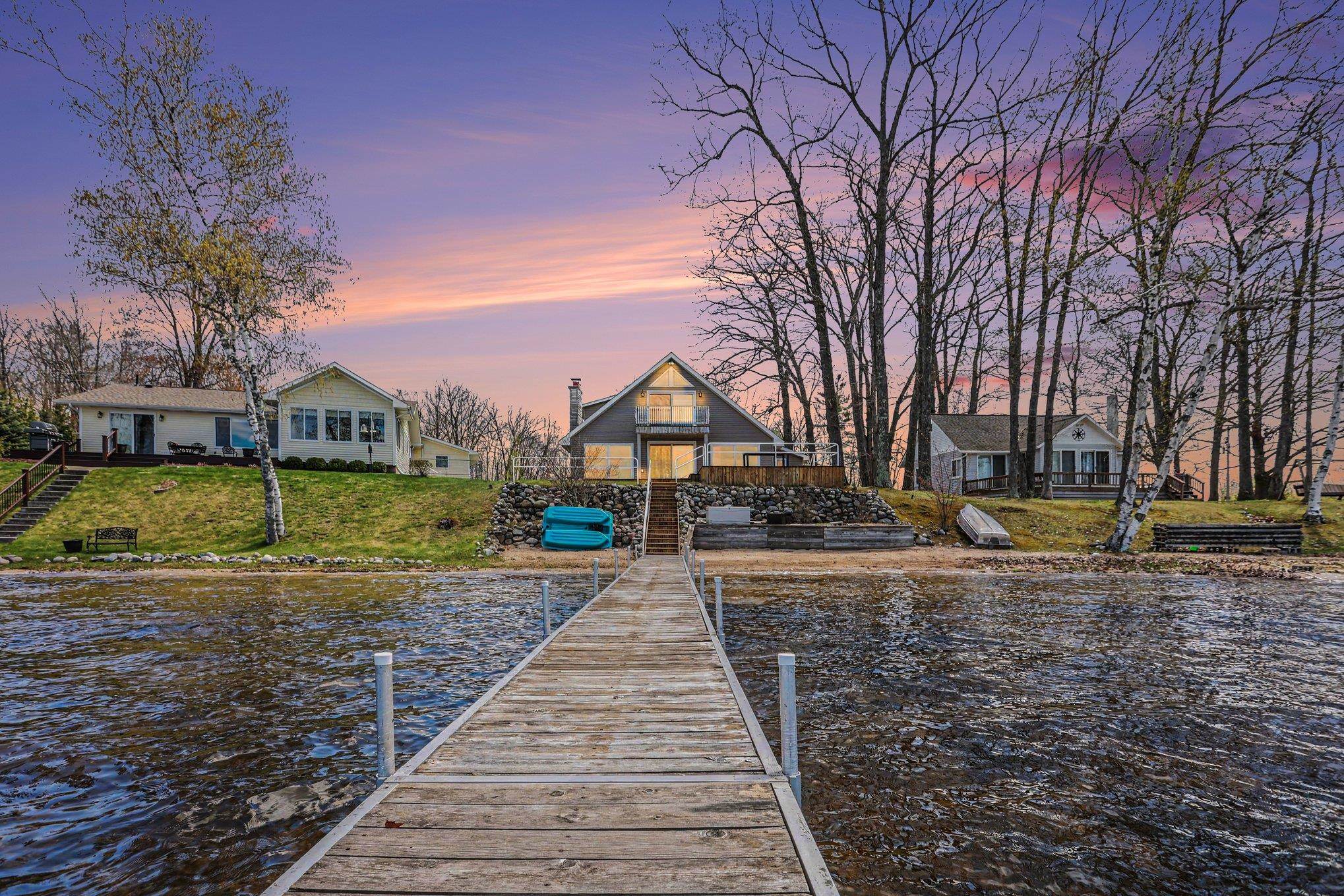 8006 Lakeside Boulevard