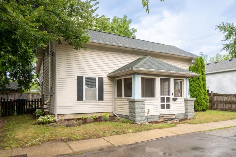 Photo of 107 Babbitt Street, Ypsilanti, MI 48198 (MLS # 81026045599)