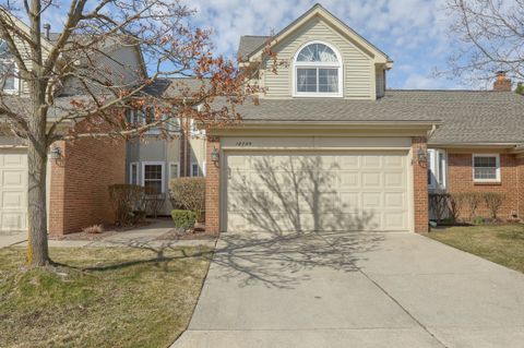 18735 HILLTOP Boulevard Riverview City MI 48193