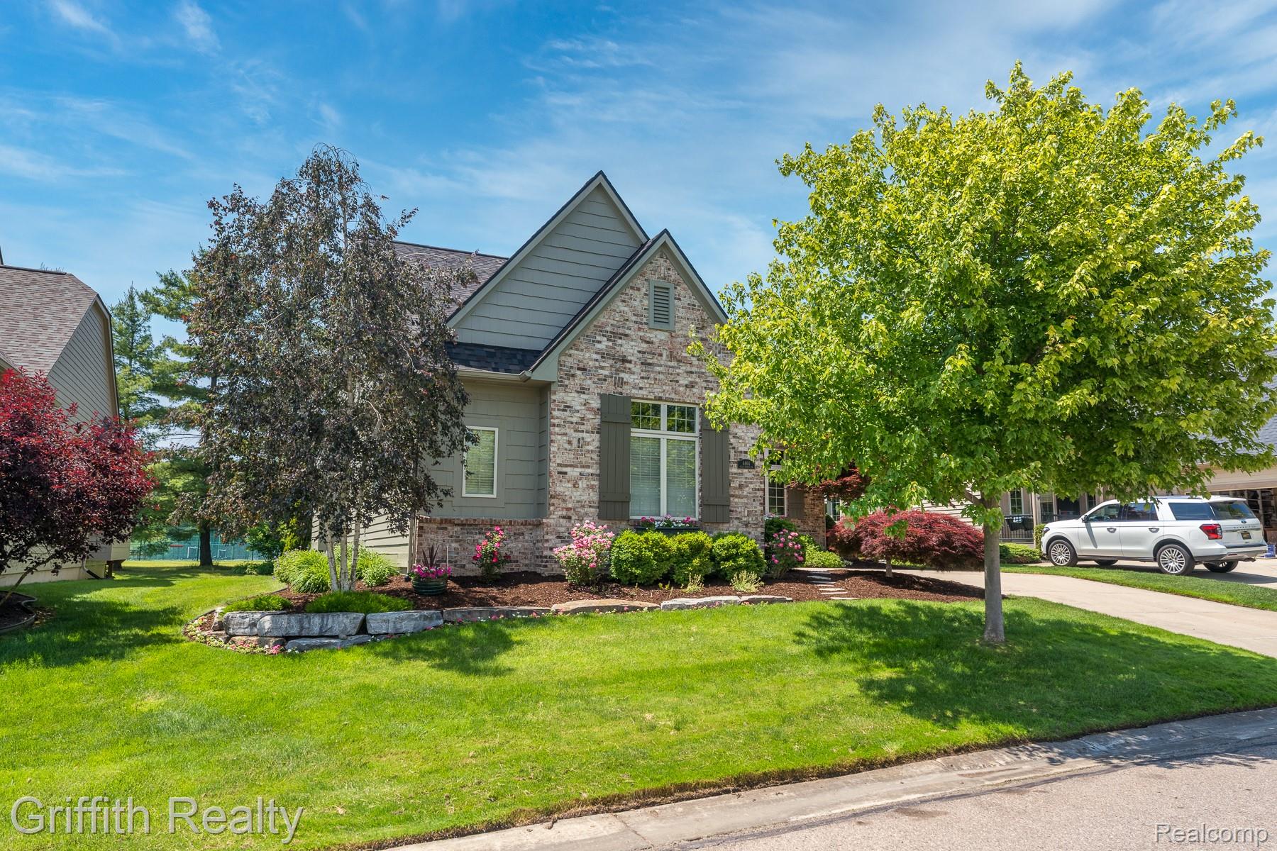 4464 Villa France Drive