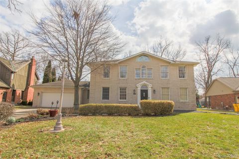 8121 Saint James Drive Grosse Ile Township MI 48138