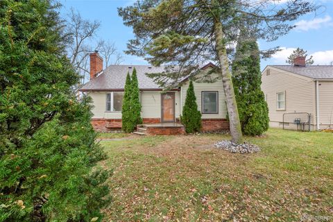 19151 Negaunee Redford Charter Township MI 48240