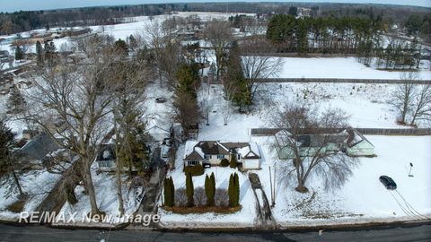 A home in ThomasTownship_Saginaw