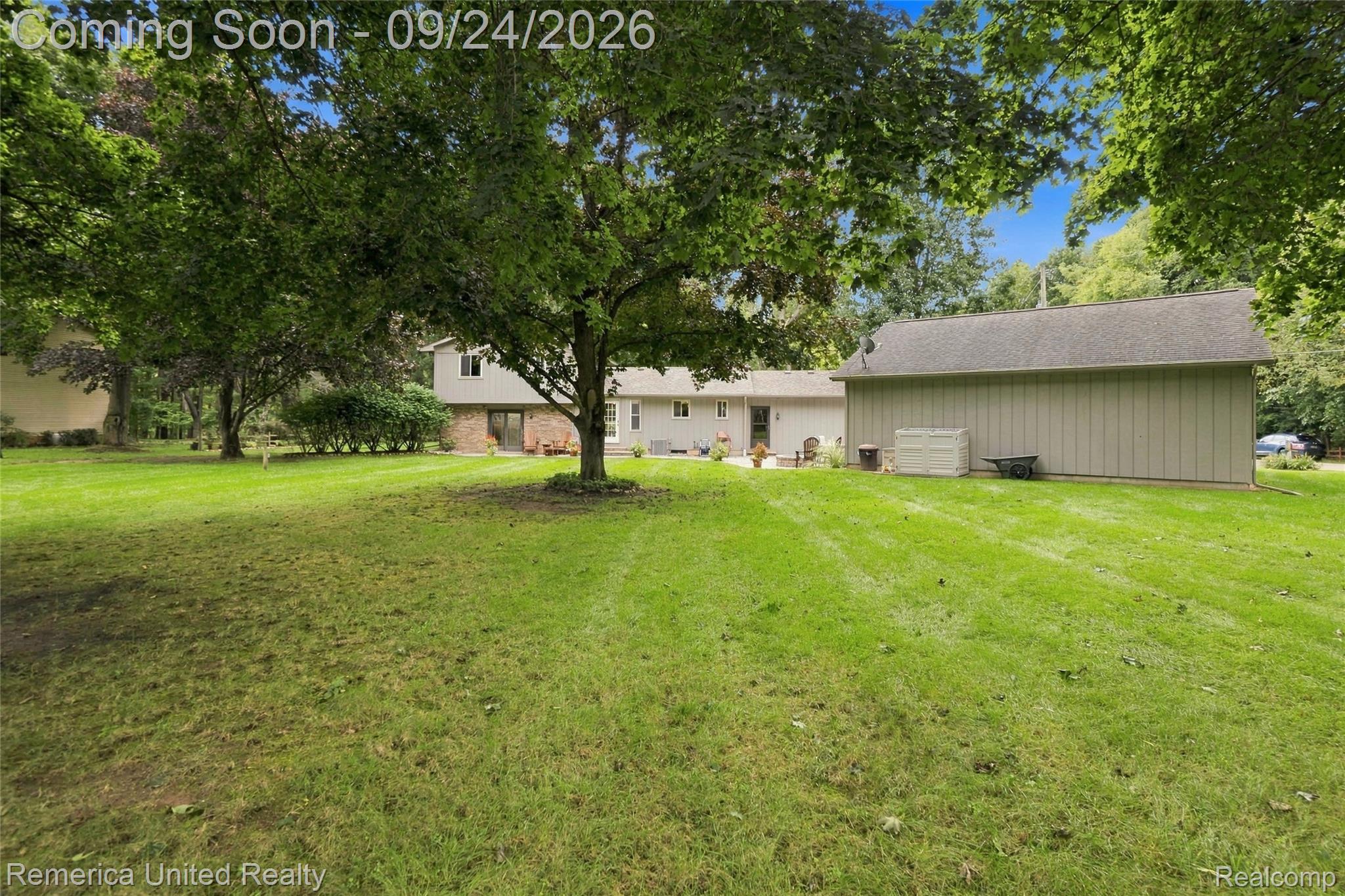 6601 Hemlock Court