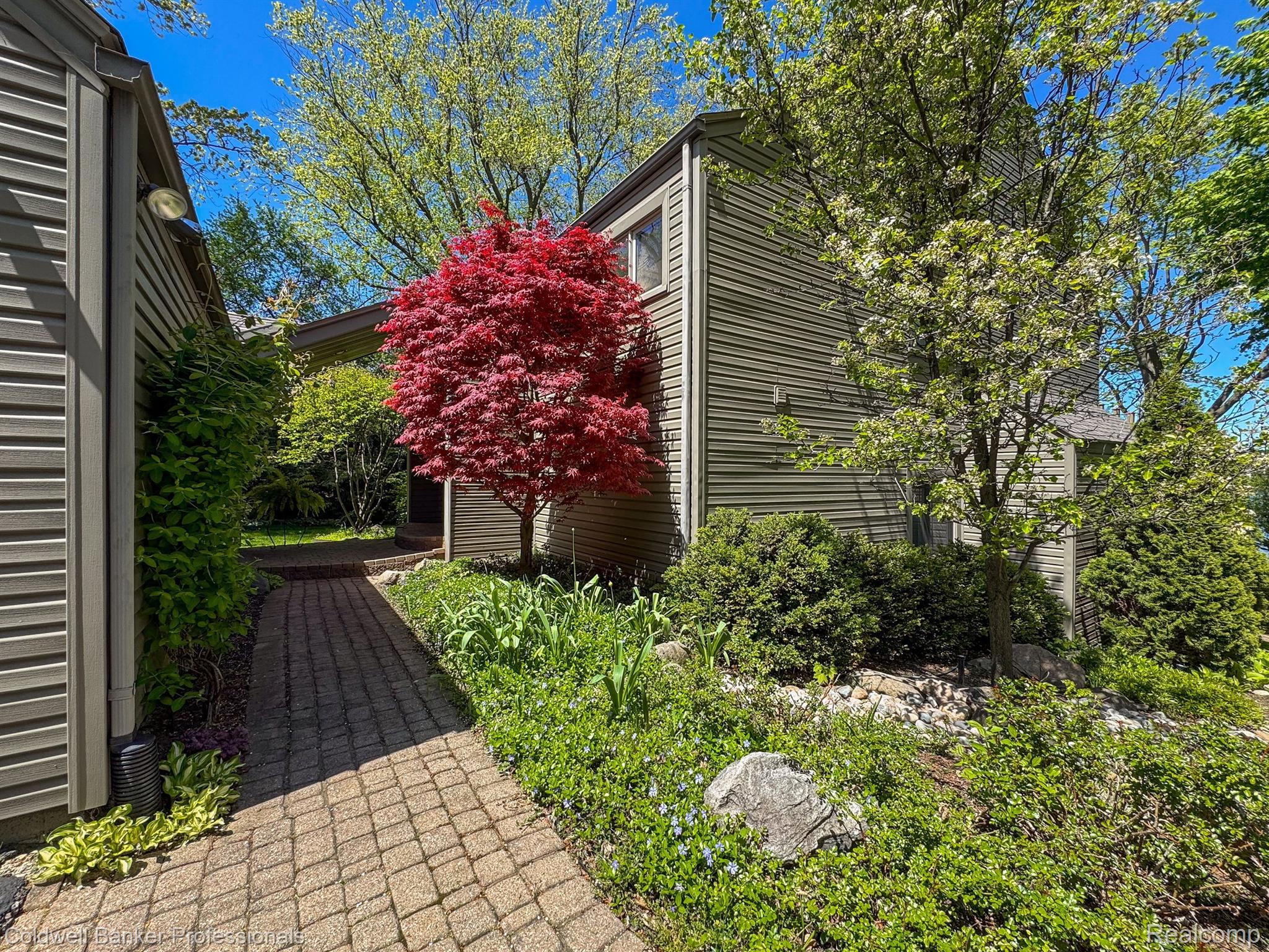 2660 SILVERDOWN Court