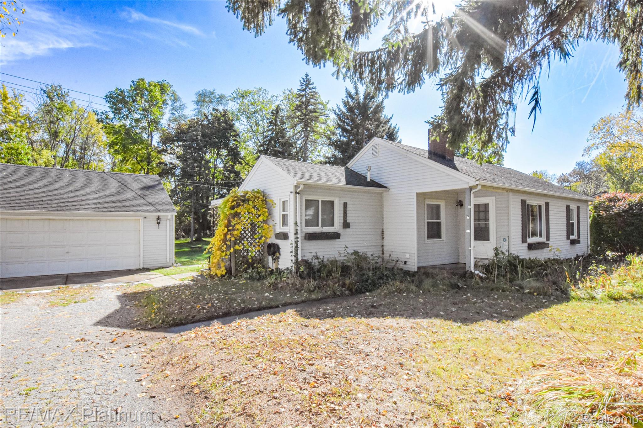 1428 N Pontiac Trail