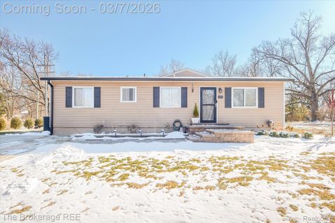 4405 Green Lake Road West Bloomfield Charter Township MI 48323