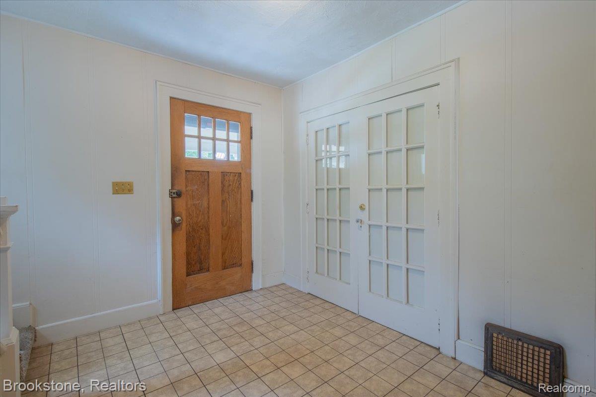 511 Woodcrest Drive