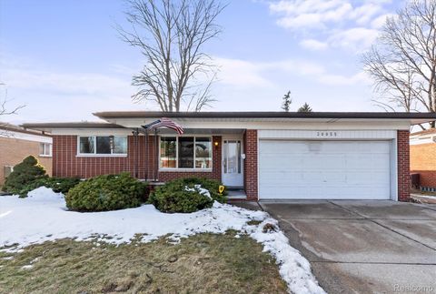 Photo of 30055 Boewe Drive, Warren City, MI 48092 (MLS # 20261008814)