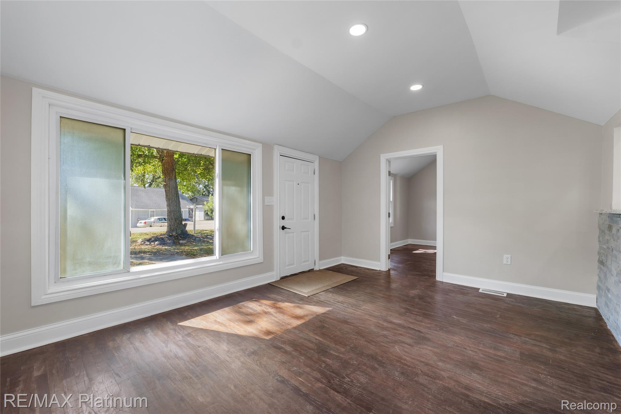 1605 S Hughes Road