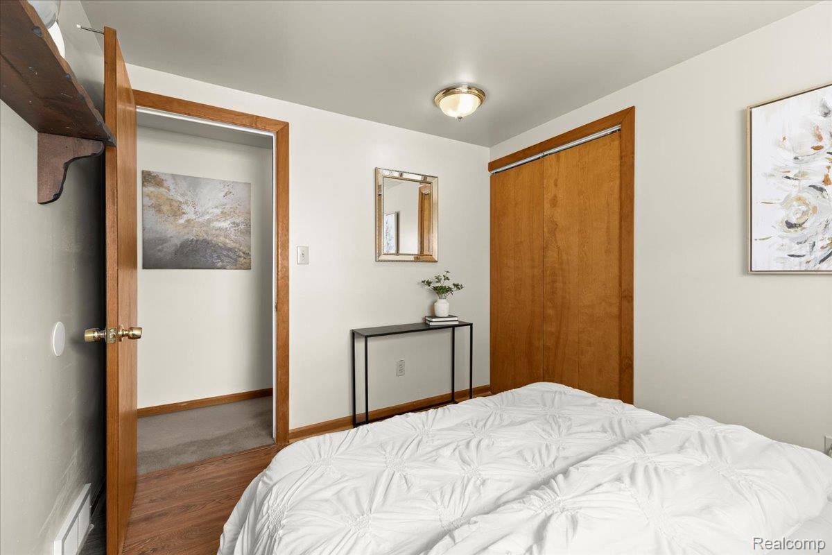 Waterford Charter Township, Michigan 48329, United States, 3 Bedrooms Bedrooms, ,1 BathroomBathrooms,Residential,Pending,204959