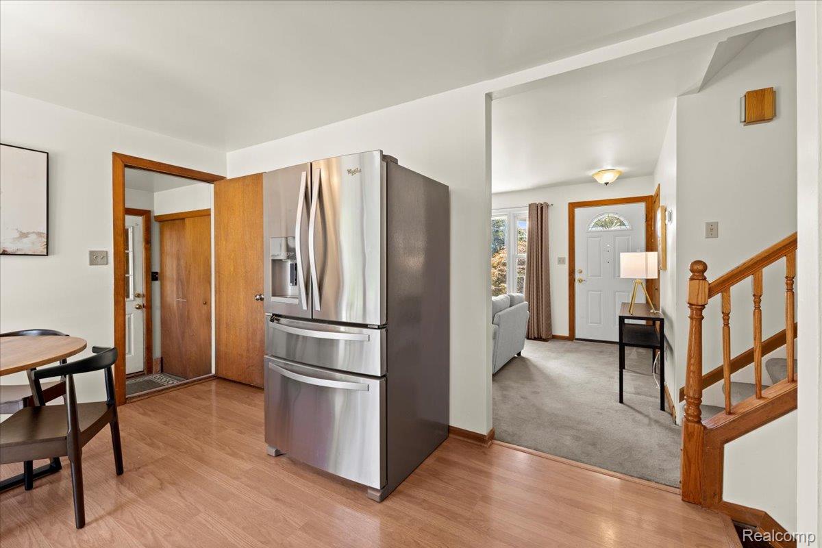 Waterford Charter Township, Michigan 48329, United States, 3 Bedrooms Bedrooms, ,1 BathroomBathrooms,Residential,Pending,204959