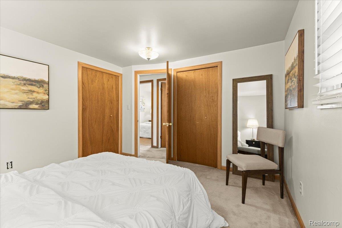 Waterford Charter Township, Michigan 48329, United States, 3 Bedrooms Bedrooms, ,1 BathroomBathrooms,Residential,Pending,204959