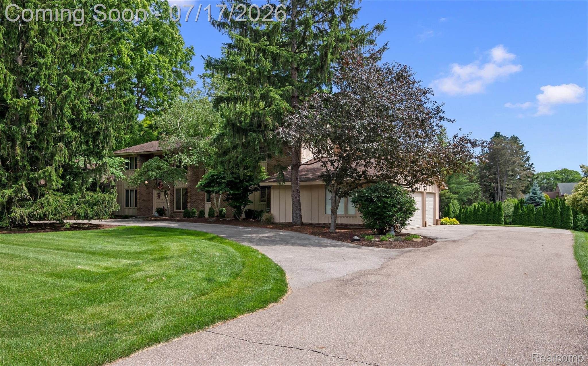 5863 Seville Circle