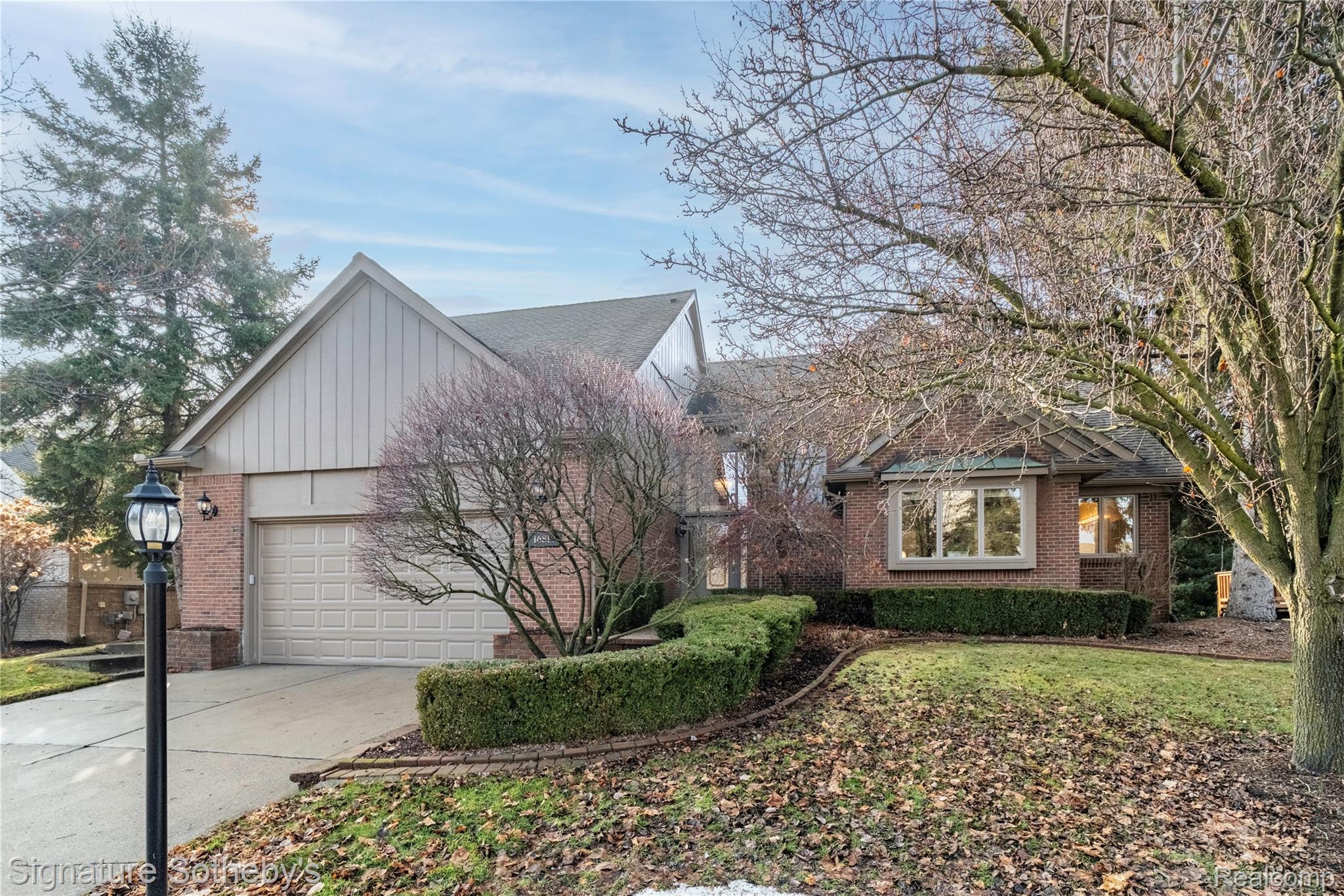 16819 Country Knoll Drive