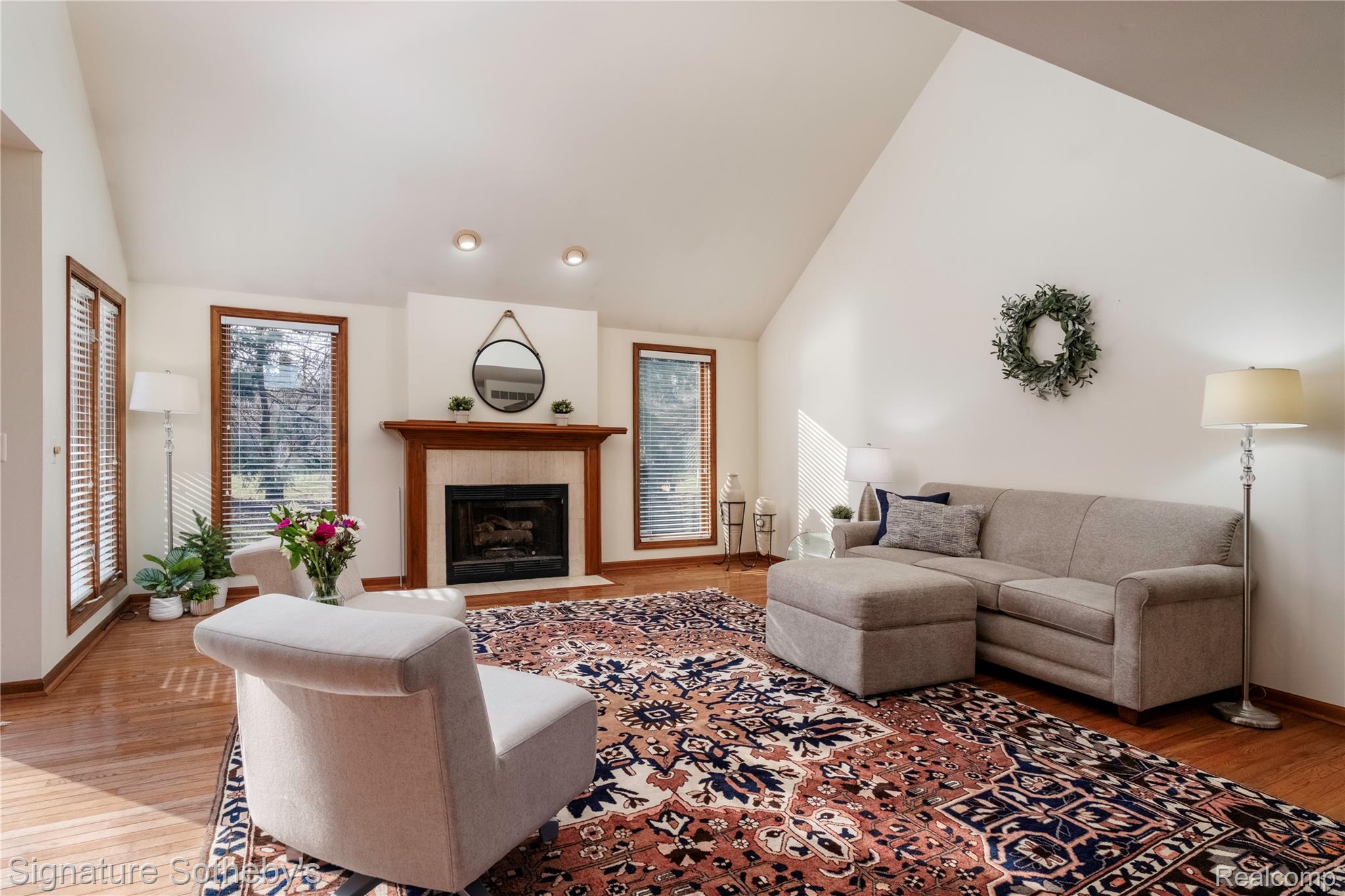 16819 Country Knoll Drive