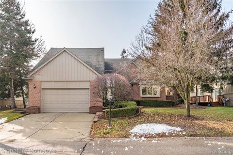 16819 Country Knoll Drive Northville Township MI 48168