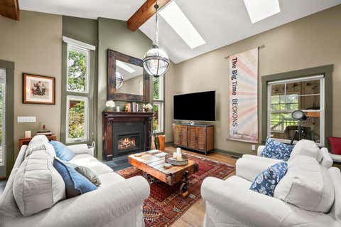 Tiny photo for 8467 S Scottdale Road, Oronoko Charter Township, MI 49103 (MLS # 69026044056)