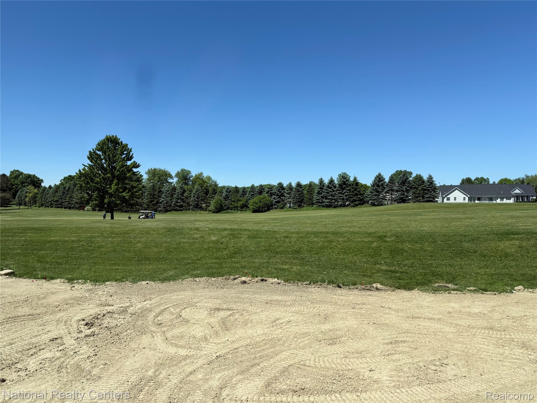 305 Devonshire Drive 8