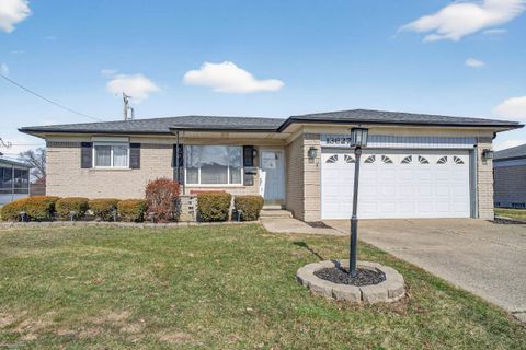 13627 Beth Drive Warren City MI 48088