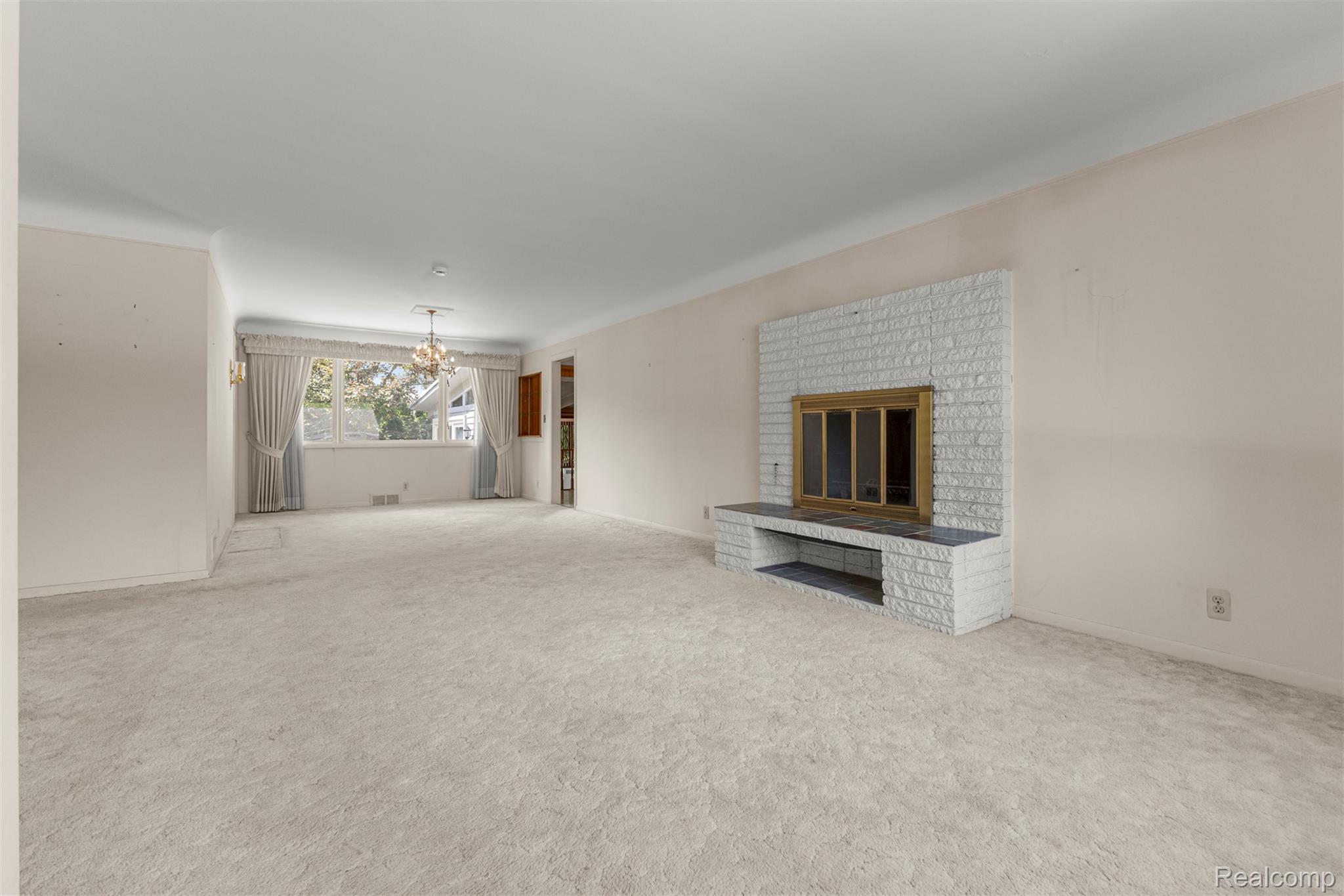 25429 Graceland Circle