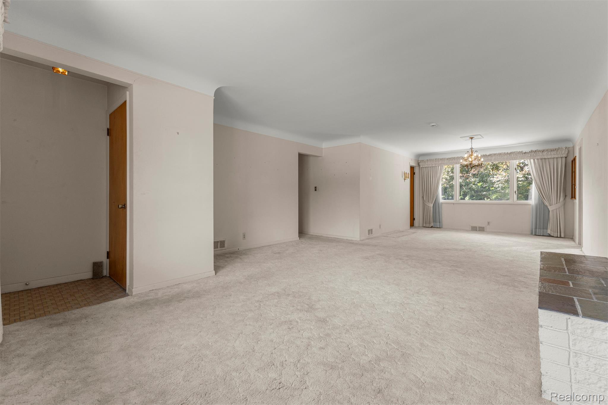 25429 Graceland Circle