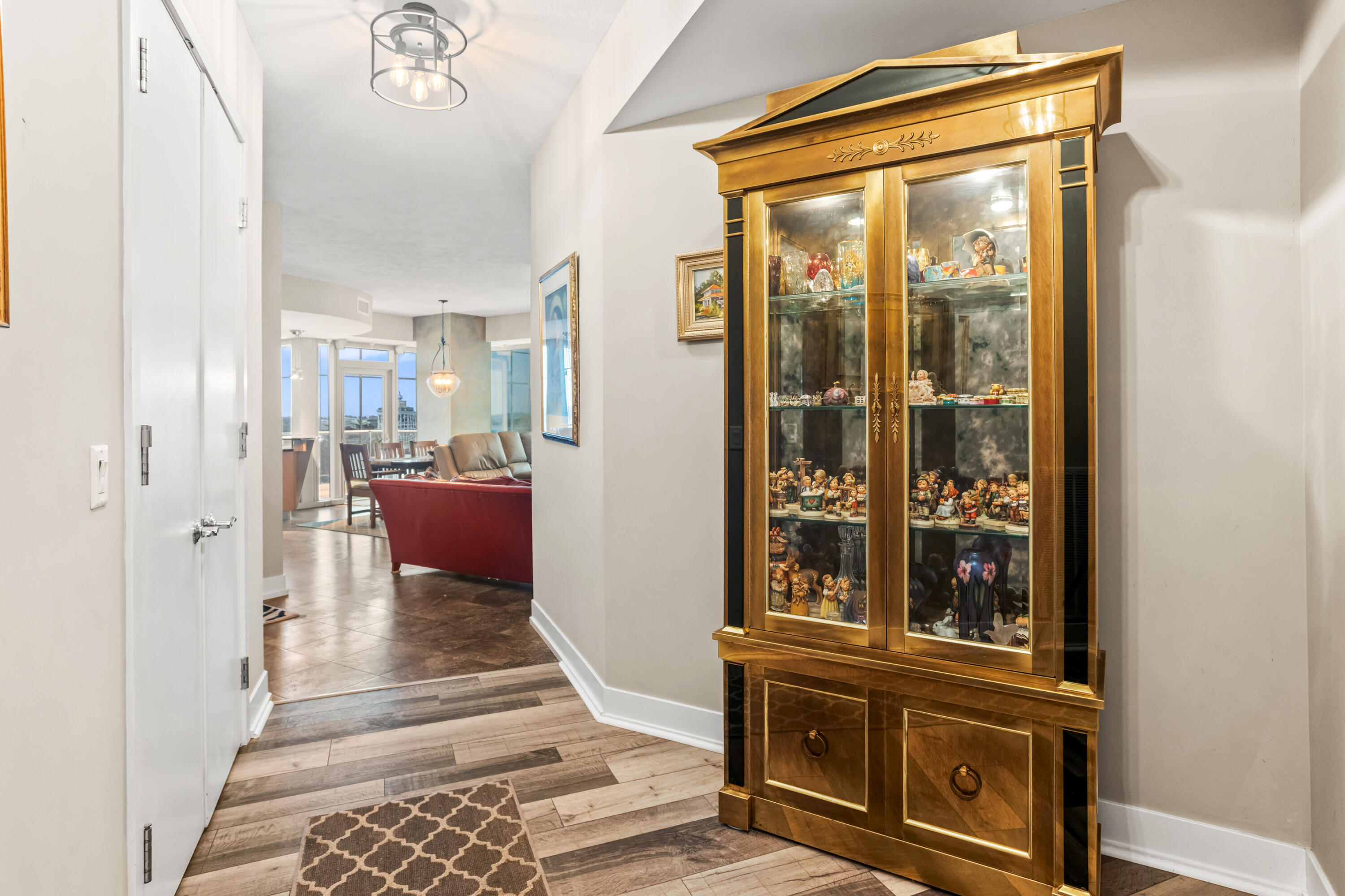 335 Bridge Street NW 1401