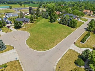 3488 Woodridge Drive Flushing Charter Township MI 48433