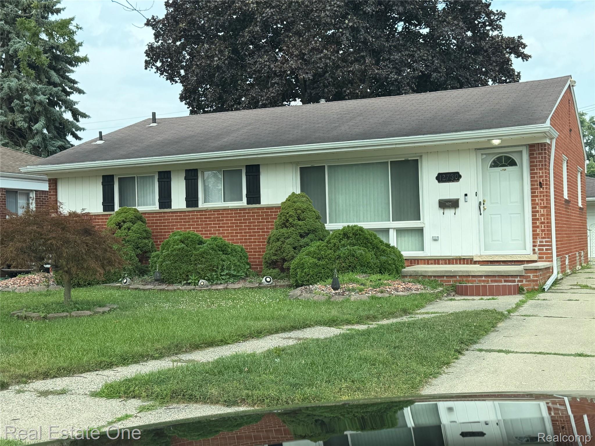 12730 Columbia Street W