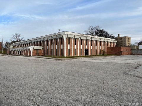 615 S JEFFERSON Avenue Saginaw City MI 48607