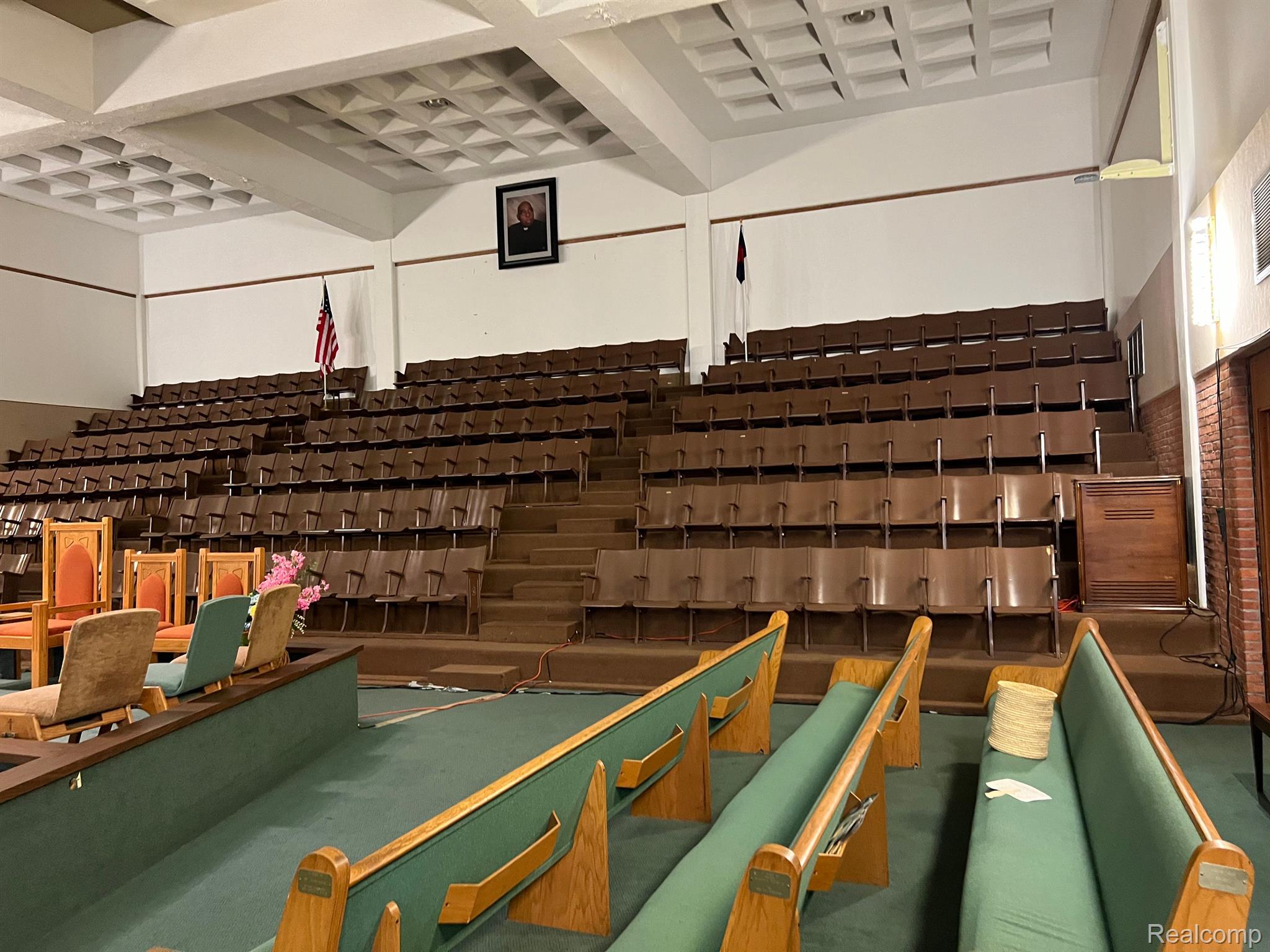 615 S JEFFERSON Avenue