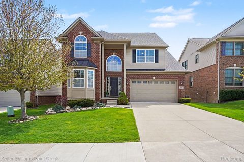 Photo of 4846 E Stonegate Circle, Orion Charter Township, MI 48359 (MLS # 20261030442)