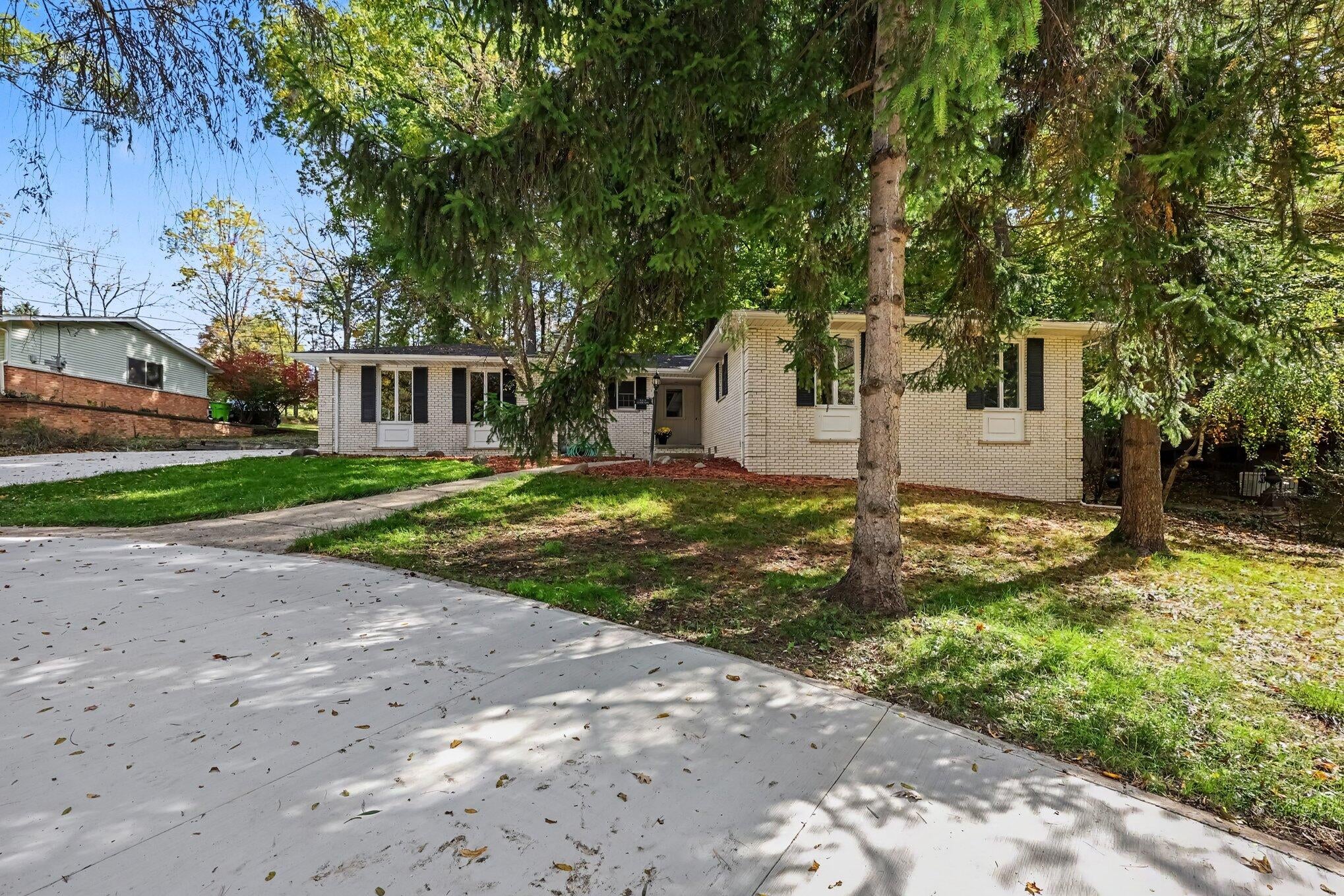 4120 Loch Alpine Drive E