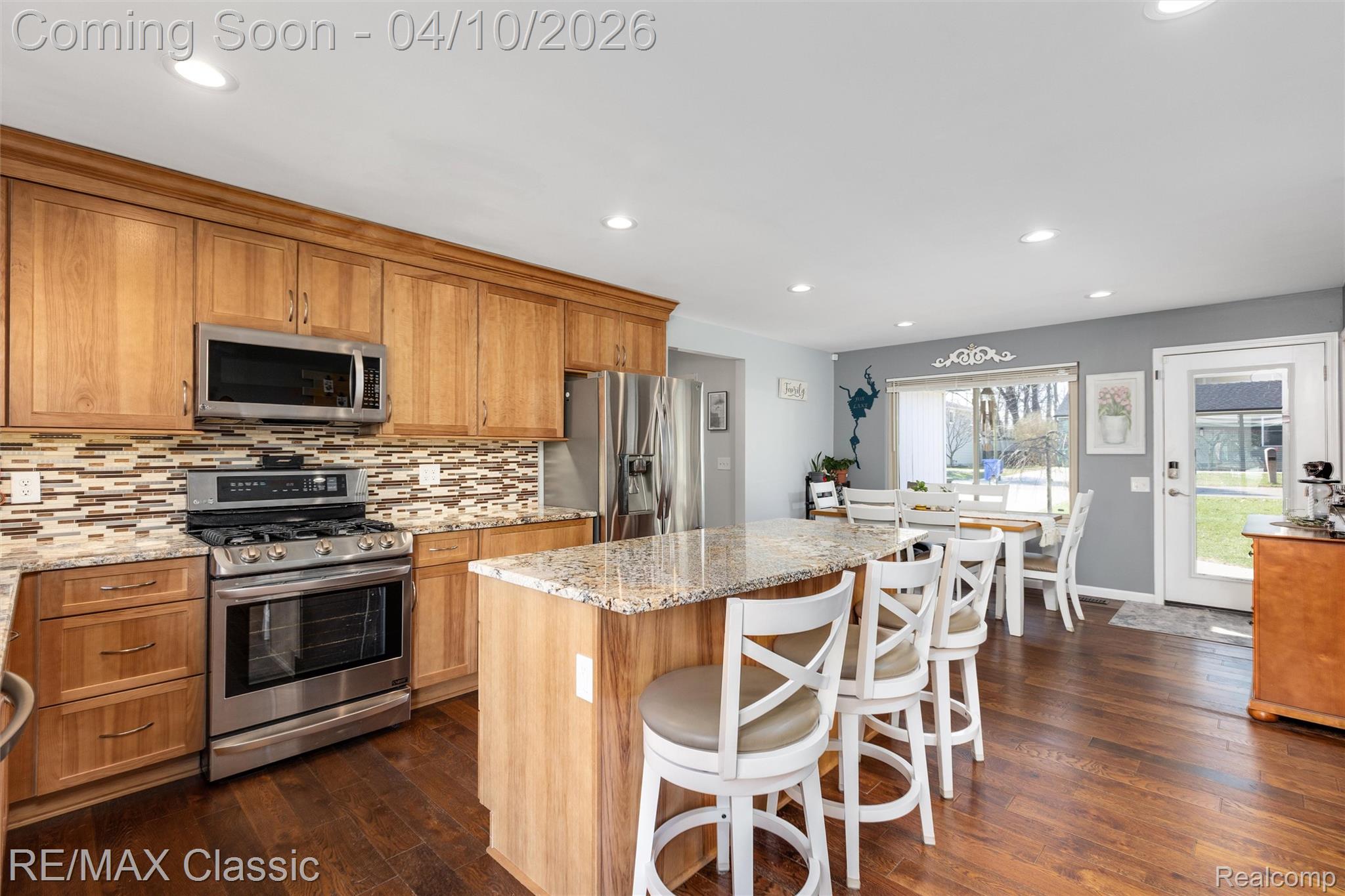 484 W Beechdale Street