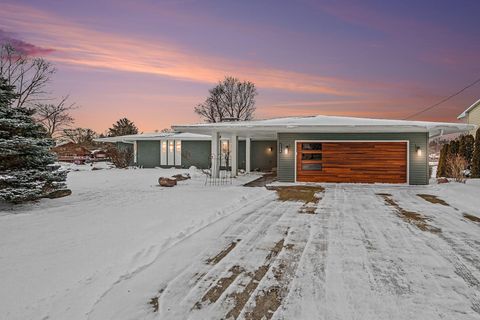 1134 S Lakeside Drive S Battle Creek City MI 49015