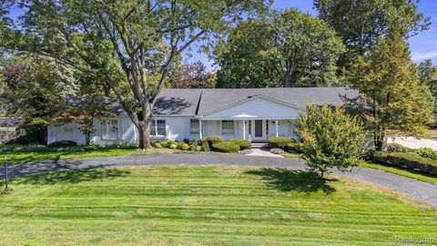 1348 Charrington Road Bloomfield Hills City MI 48301