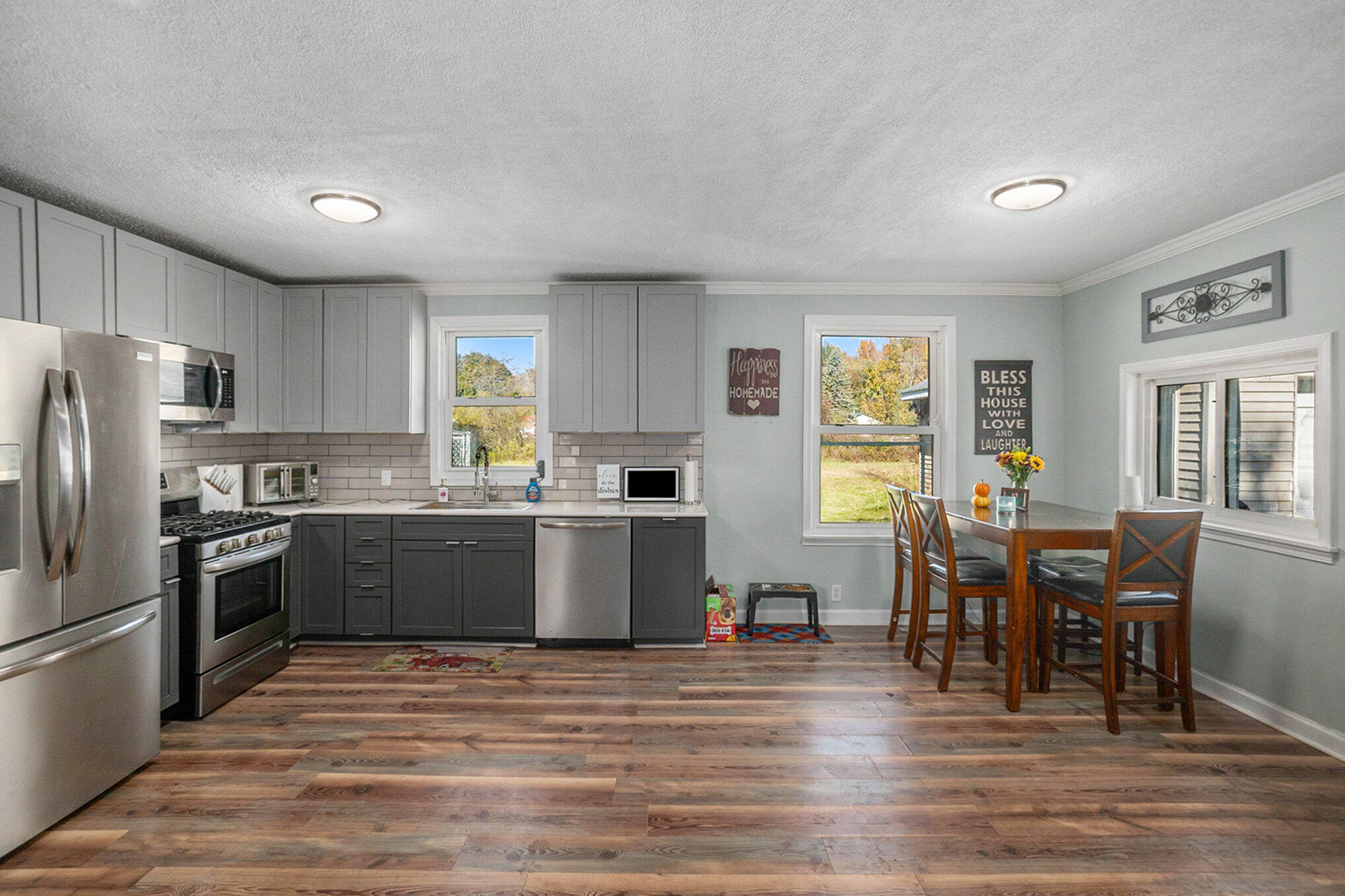 5475 14 Mile Court NE