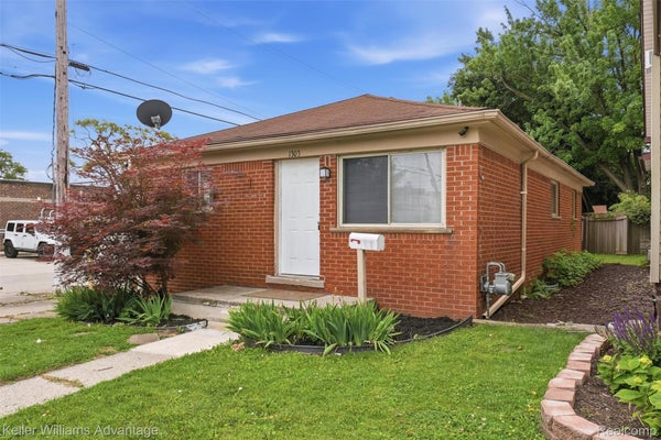 1303 COLLEGE AVE, LINCOLN PARK, MI 48146 - Image 2b3c0b6bd4c8d149dfce32585b3244f3/4028626312