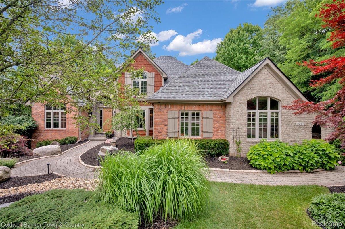 520 Iroquois Court